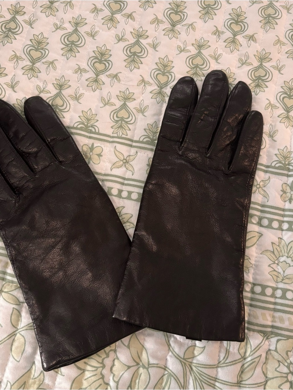Wilsons vintage Women's medium Black Leather driving Gloves Lined thinsulate
